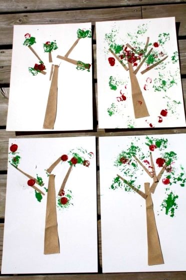 création d'arbres à pommes en papier de verre et à boutons pour les enfants d'âge préscolairecraft f